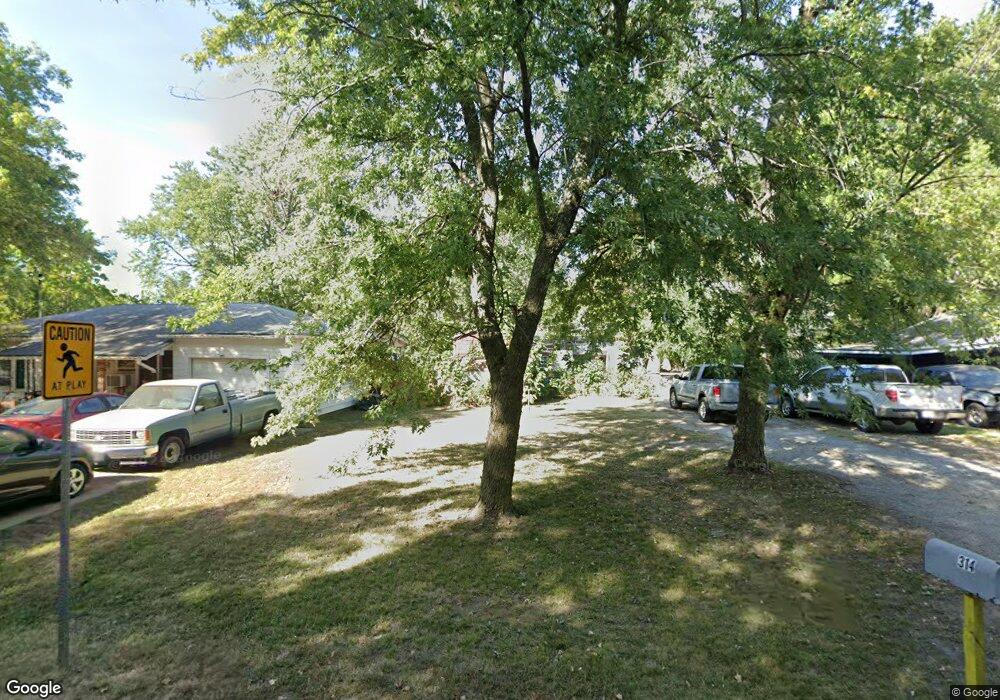 314 N Whitaker St, Pryor, OK 74361 - photo 1