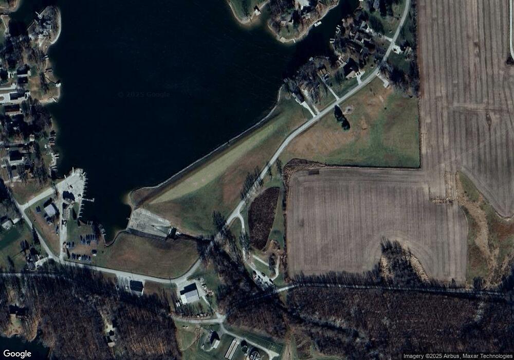 1186 E Santee Dr, Greensburg, IN 47240 - photo 1