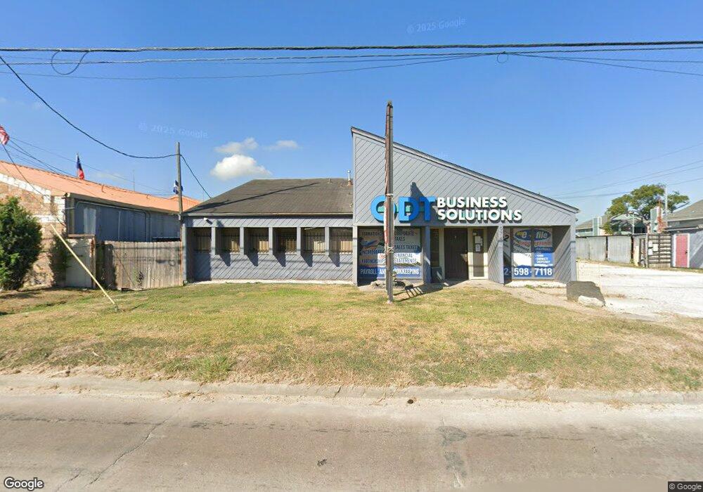 9741 N Houston Rosslyn Rd, Houston, TX 77088 - photo 1