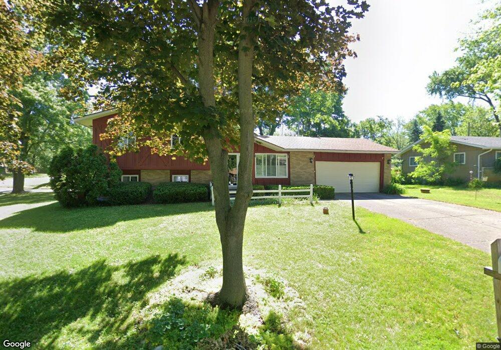 4247 Highland Ct, West Bloomfield, MI 48323 - photo 1