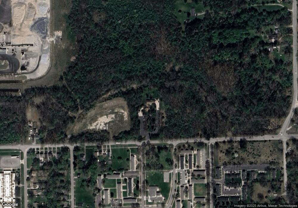 2381 E Carpenter Rd, Flint, MI 48505 - photo 1