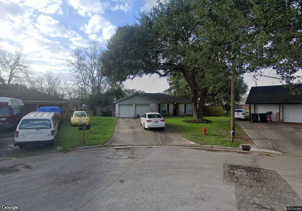 3702 Cambridge St, Alvin, TX 77511 - photo 1