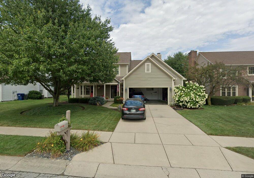 11094 Plum Hollow Cir, Fishers, IN 46037 - photo 1