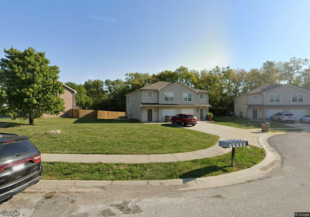 405 S Darrowby Dr, Raymore, MO 64083 - photo 1