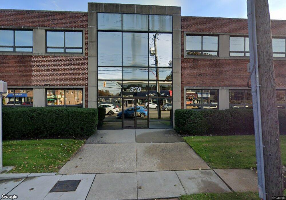 370 Old Country Rd, Garden City, NY 11530 - photo 1