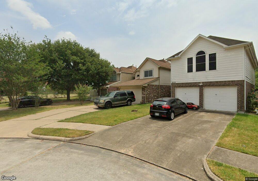 9238 Kingsrose Ln, Houston, TX 77075 - photo 1