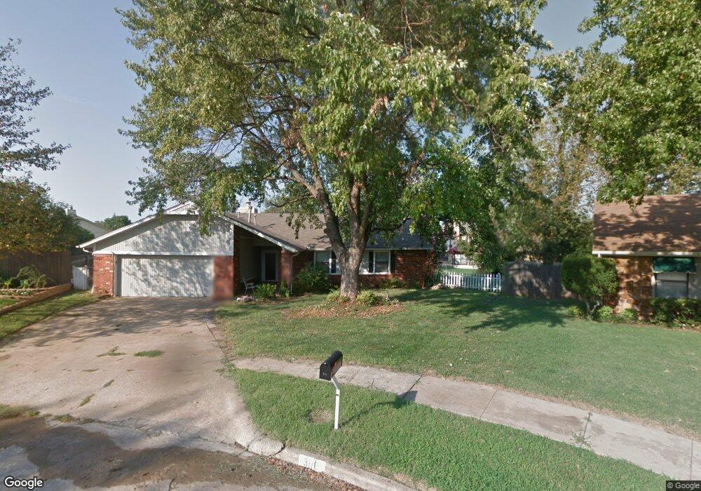 3110 S Beech Ct, Broken Arrow, OK 74012 - photo 1