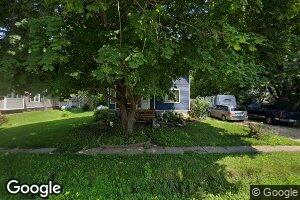 217 E Green St, Wyoming, IA 52362