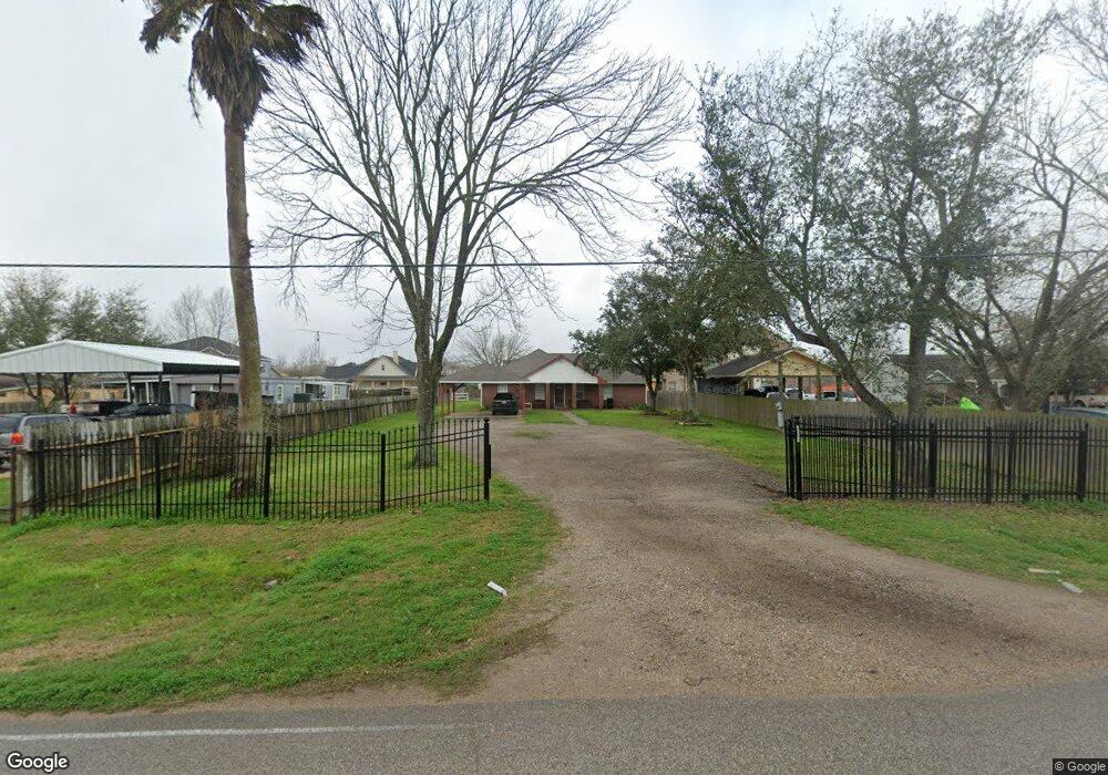 3606 Statesman Dr, Alvin, TX 77511 - photo 1