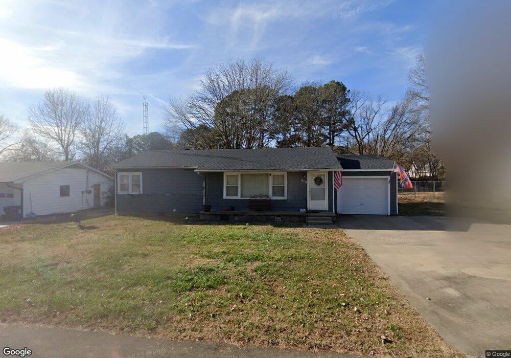 919 S Janelle Ave, Fayetteville, AR 72701 - photo 1