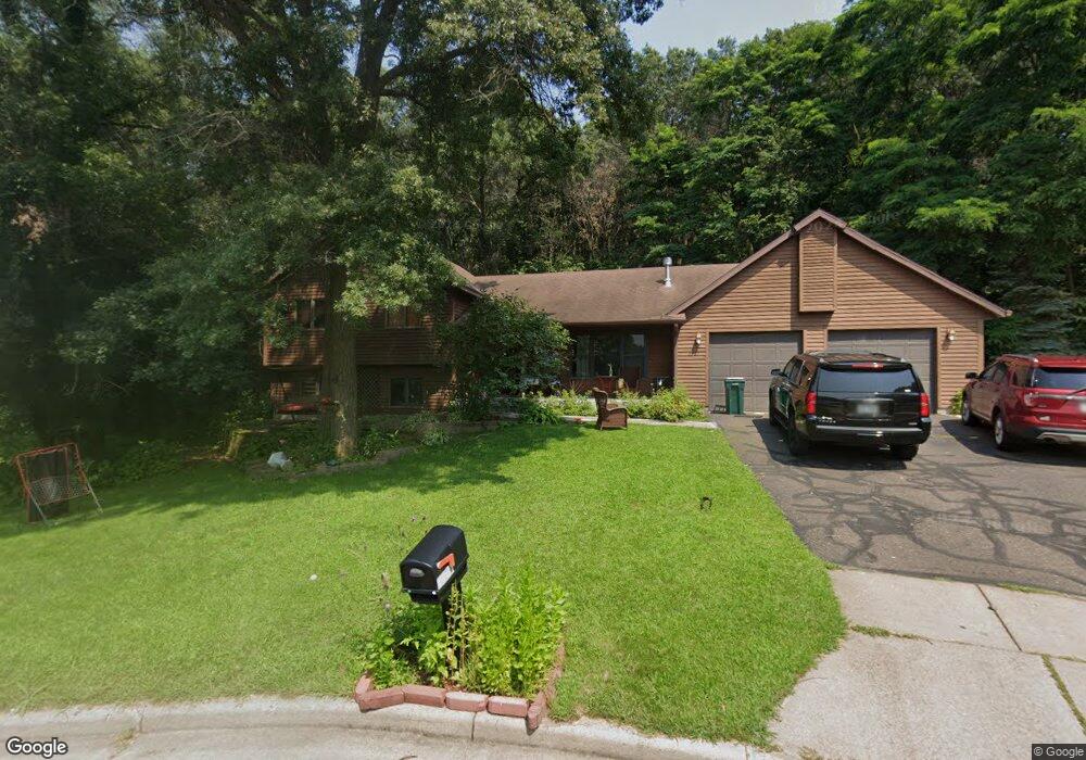 3527 Leslie Ln, Eau Claire, WI 54703 - photo 1