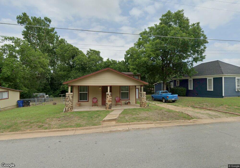 1418 S Scullin Ave, Denison, TX 75020 - photo 1