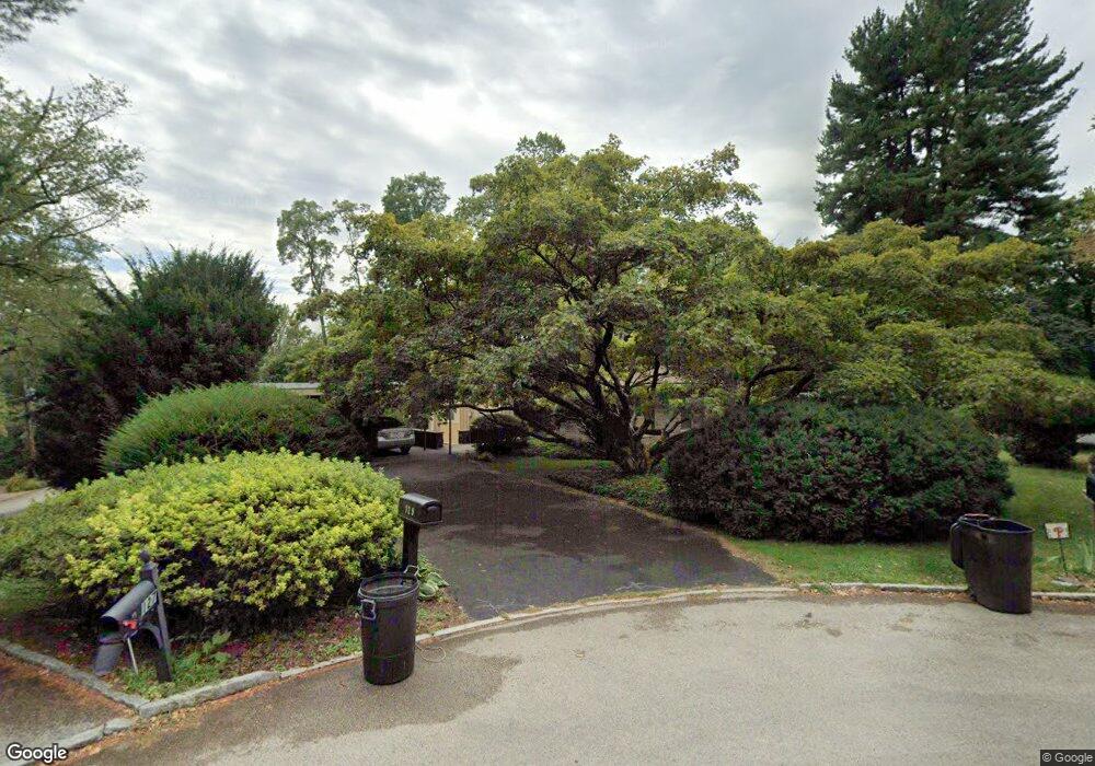 129 Locust Grove Rd, Bryn Mawr, PA 19010 - photo 1