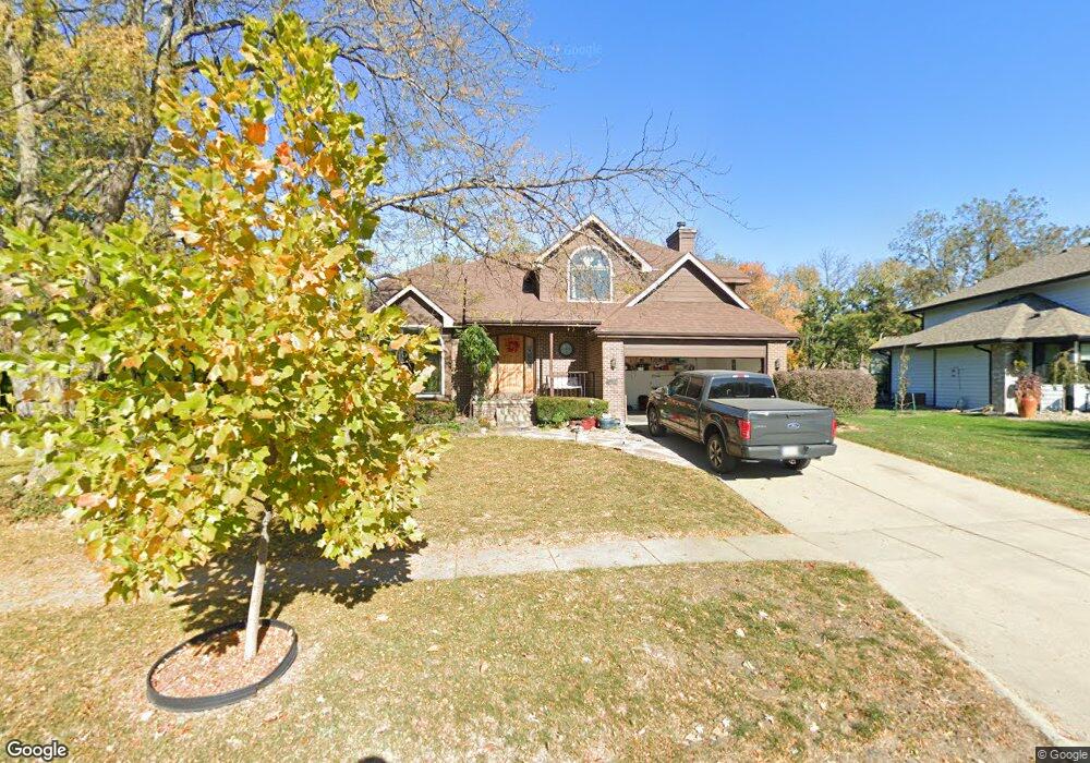 4423 Bel Aire Rd, Des Moines, IA 50310 - photo 1