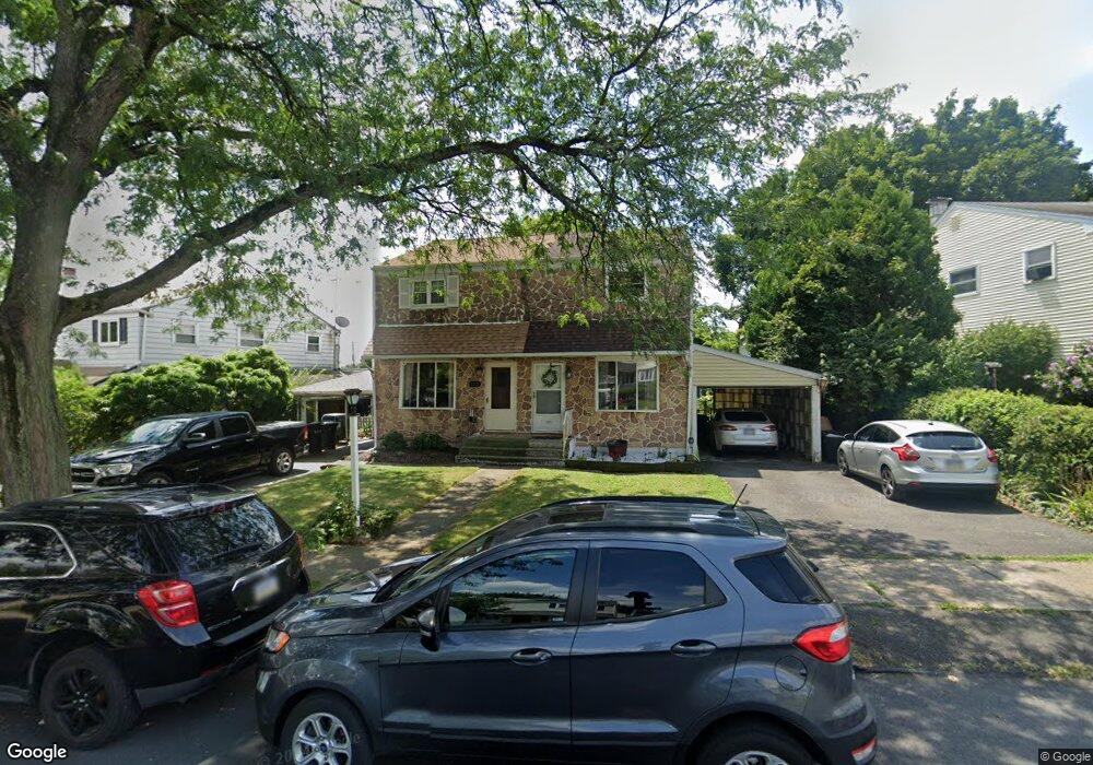 1317 Greenview Dr, Bethlehem, PA 18018 - photo 1