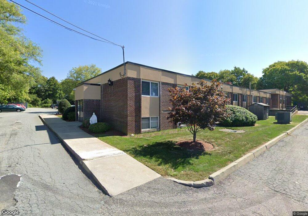 642 Metacom Ave, Warren, RI 02885 - photo 1