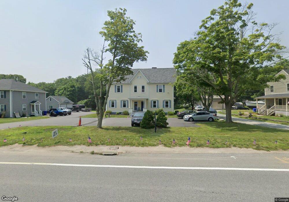 219 Metacom Ave unit 1, Bristol, RI 02809 - photo 1