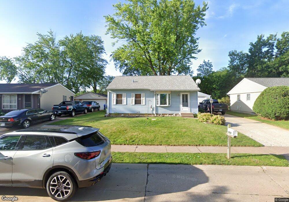 2217 W 54th St, Davenport, IA 52806 - photo 1