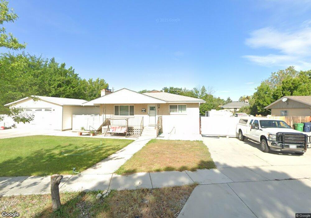 8642 S Vaquero Dr, Sandy, UT 84094 - photo 1