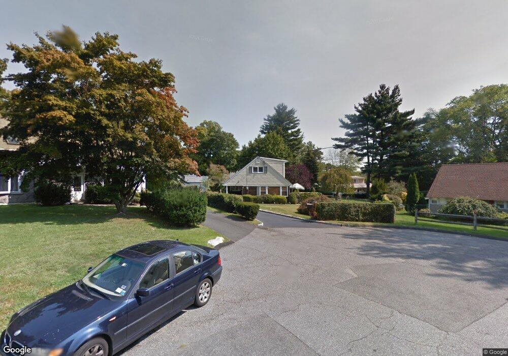 14 Maple Ct, Rye Brook, NY 10573 - photo 1