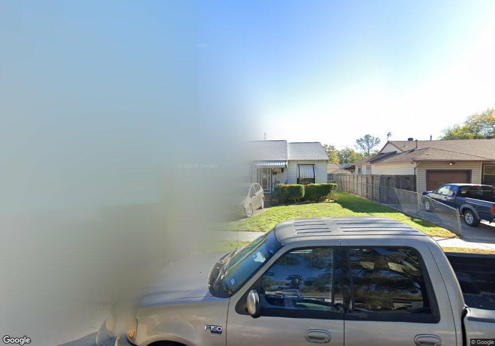 957 Ralph St, Grand Prairie, TX 75051 - photo 1