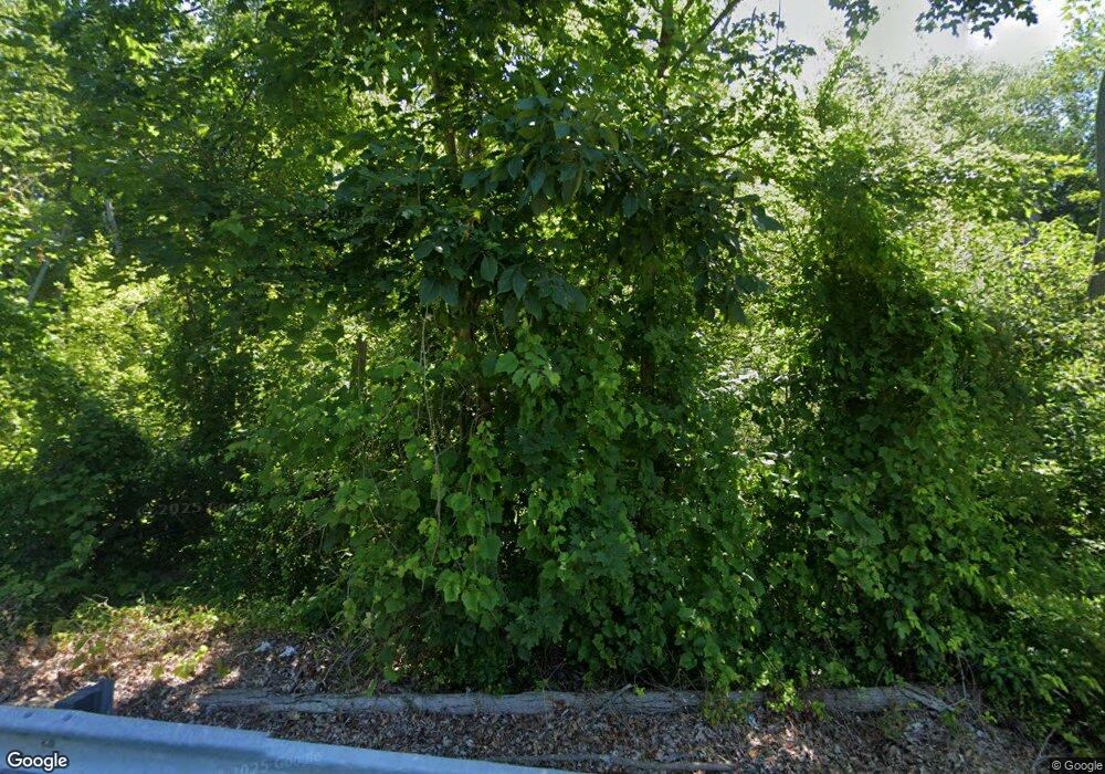 296 Leetes Island Rd, Branford, CT 06405 - photo 1