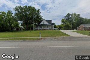 438 E Savannah St, Calhoun Falls, SC 29628