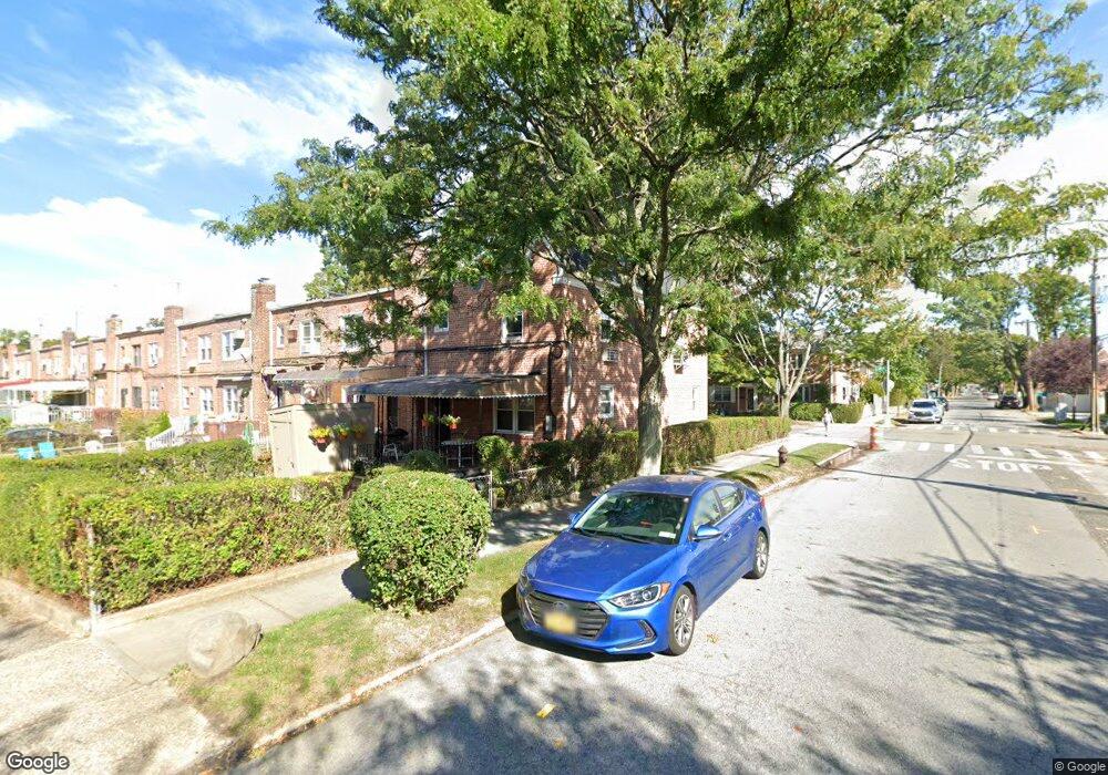 7546 168th St, Fresh Meadows, NY 11366 - photo 1