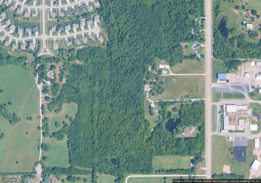 4925 SW Shenandoah Rd, Topeka, KS 66610 - photo 1