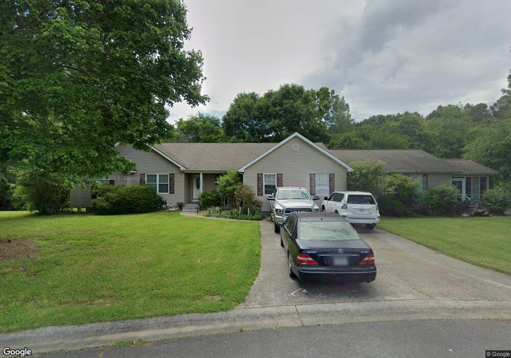 141 Georgian Terrace NE, Calhoun, GA 30701 - photo 1
