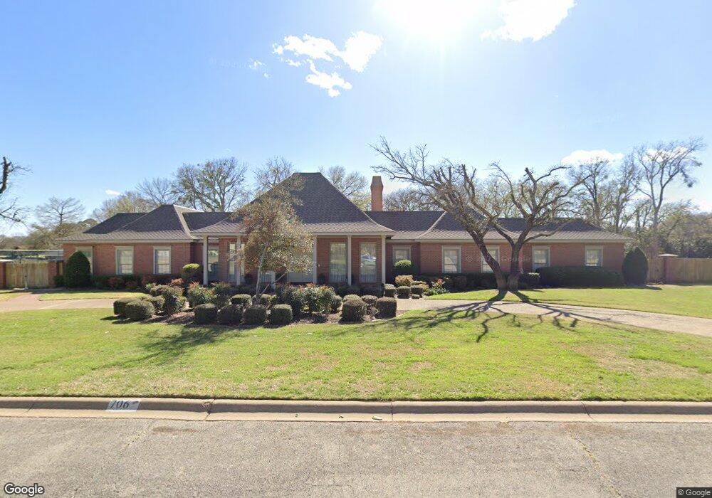 706 Stonelake Dr, Cleburne, TX 76033 - photo 1