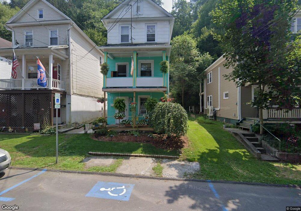 121 Newport St, Glen Lyon, PA 18617 - photo 1