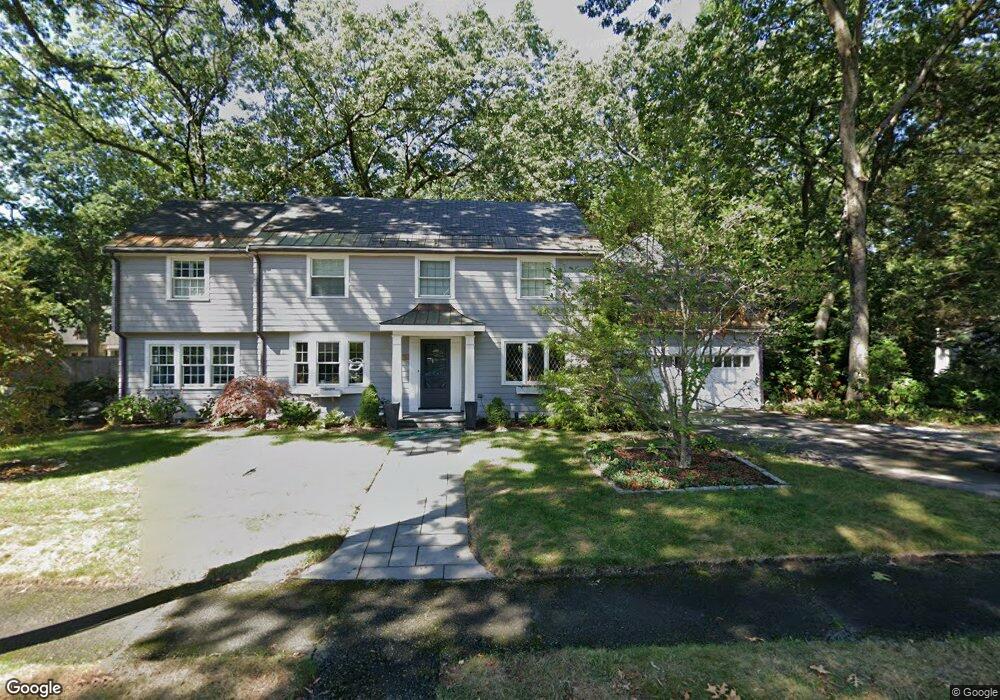 95 Fairbanks Ave, Wellesley Hills, MA 02481 - photo 1