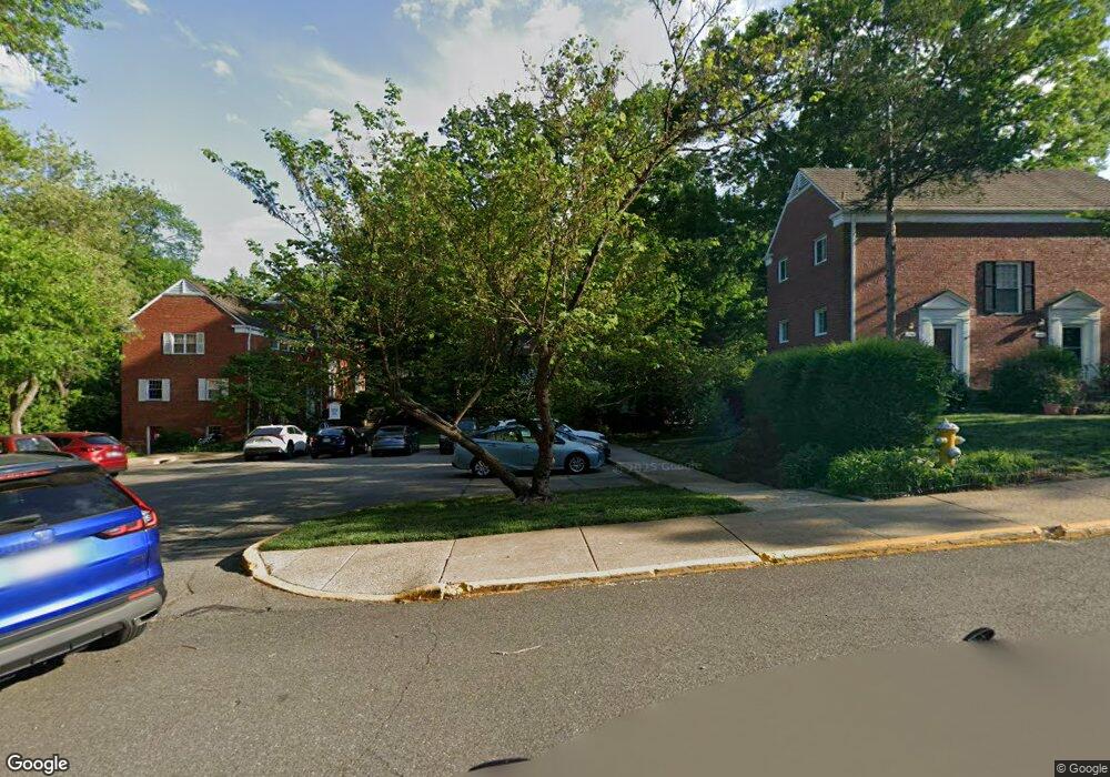 1660 Preston Rd, Alexandria, VA 22302 - photo 1