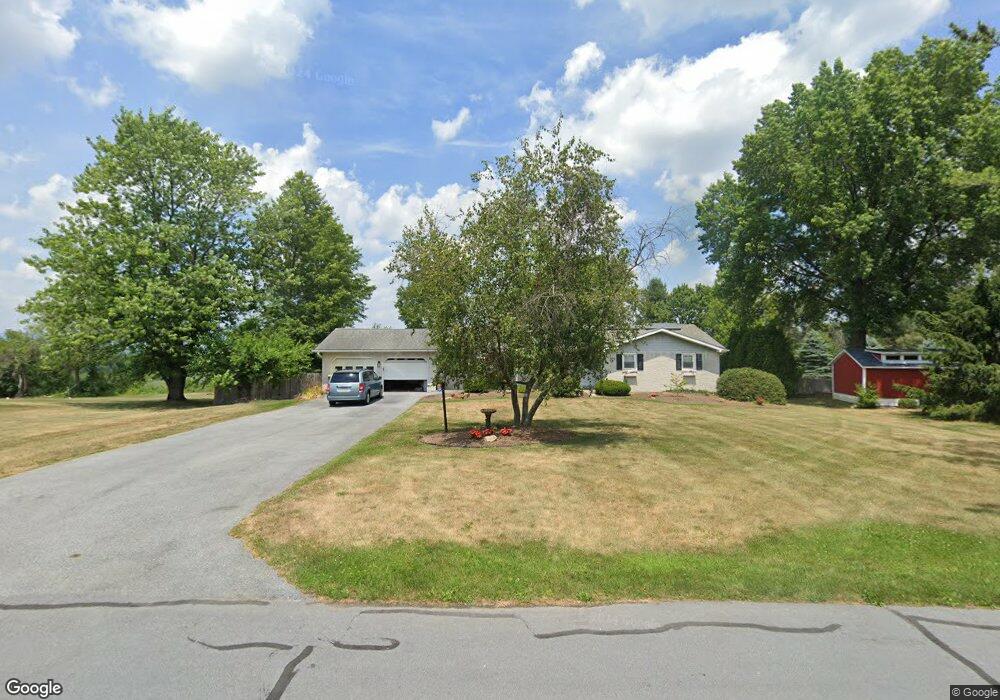 1433 Oakcrest Ln, Coplay, PA 18037 - photo 1