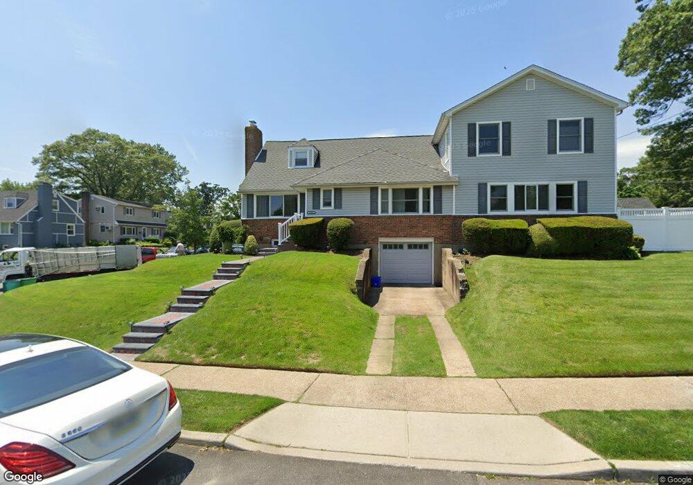 1334 Circle Dr E, North Baldwin, NY 11510 - photo 1