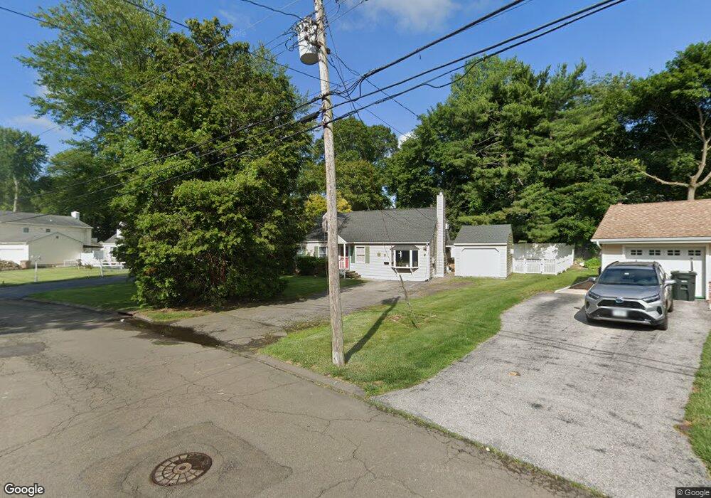 18 Barmore Dr W, Stamford, CT 06905 - photo 1