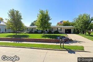 306 E Washington St, Elk Point, SD 57025