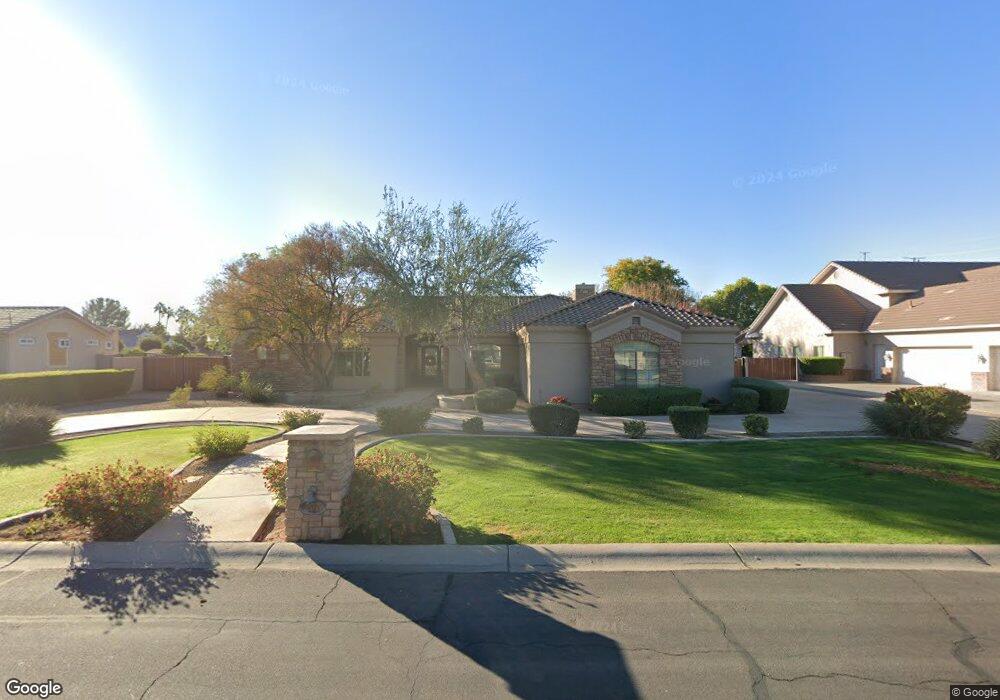 2071 E Page Ave, Gilbert, AZ 85234 - photo 1