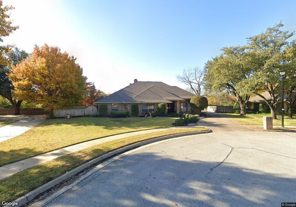 1704 Hampton Ct, Bedford, TX 76021 - photo 1