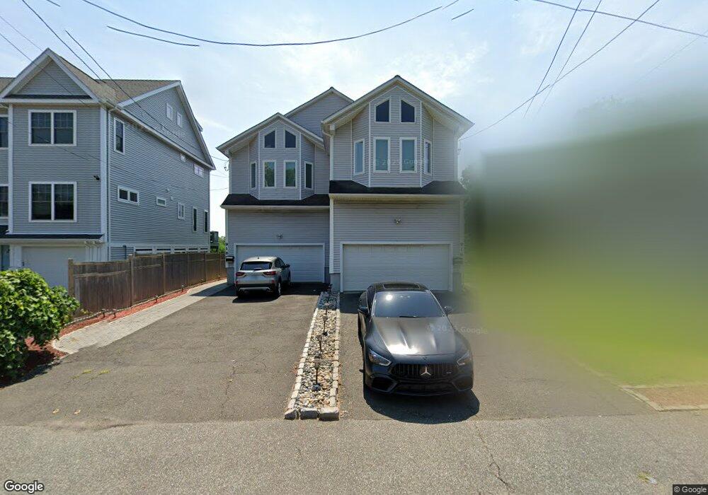 918 Reef Rd, Fairfield, CT 06824 - photo 1