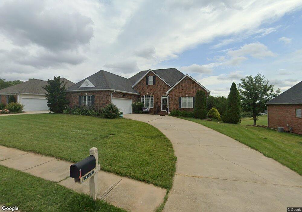 149 Fox Den Cir, Statesville, NC 28677 - photo 1