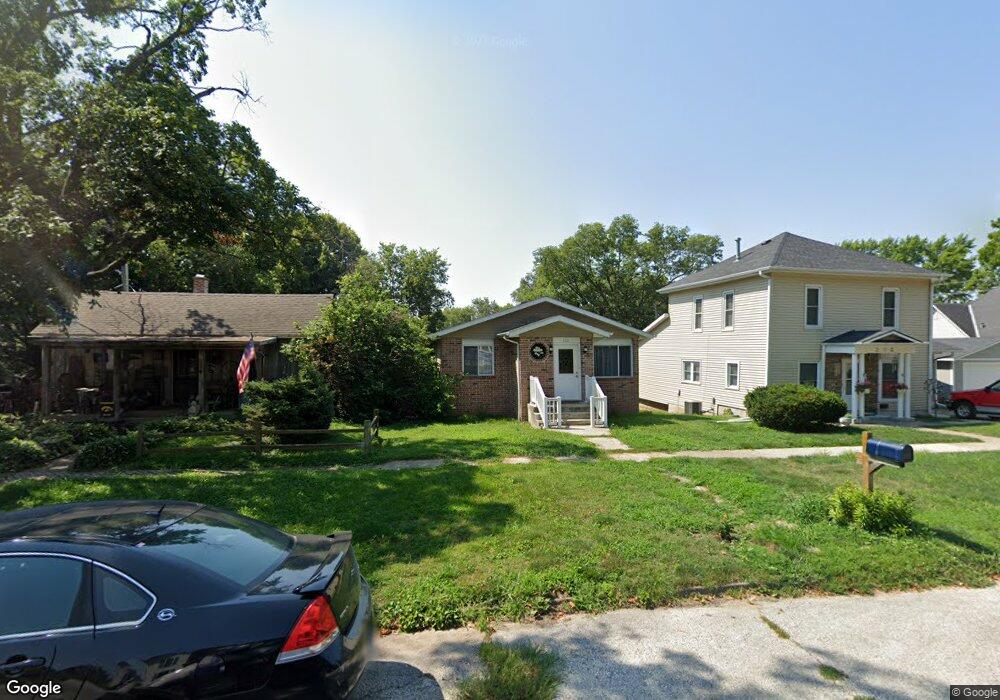 204 W Summit Ave, Shenandoah, IA 51601 - photo 1