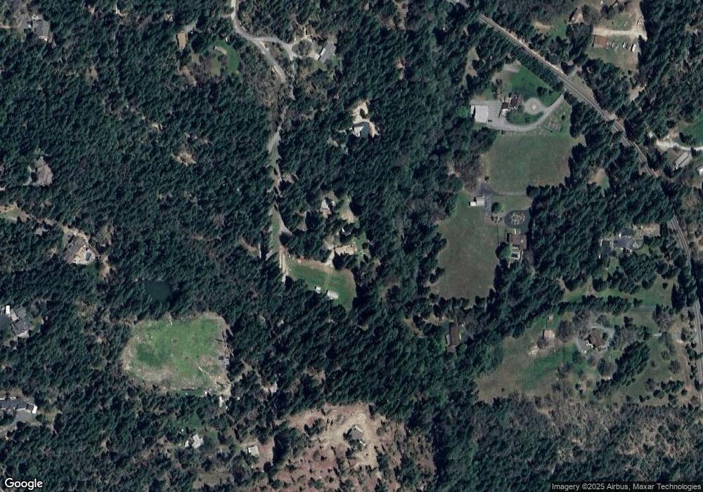 425 Calvert Dr, Grants Pass, OR 97526 - photo 1