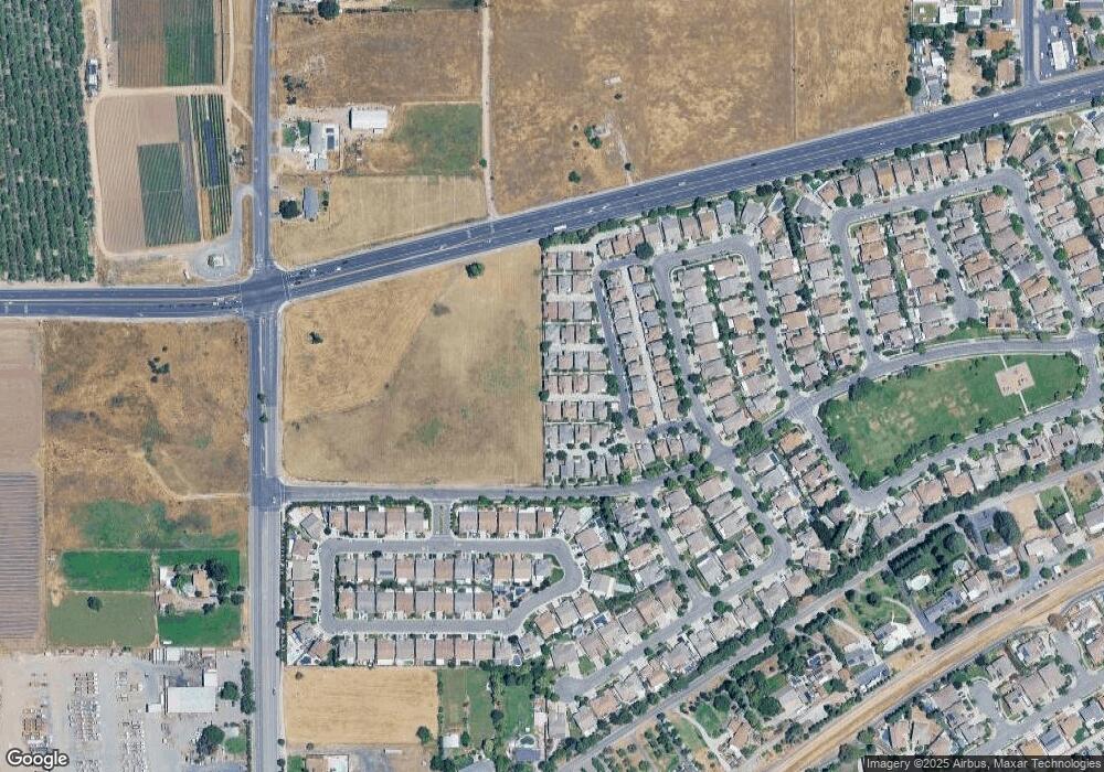 362 Carriage Ln, Oakdale, CA 95361 - photo 1