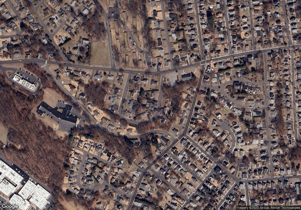 33 Clearview Cir, Naugatuck, CT 06770 - photo 1