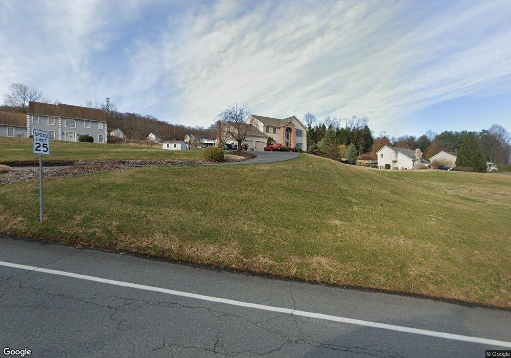 544 Hain Rd, Reading, PA 19608 - photo 1