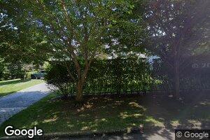 7 Forest Dr, Port Washington, NY 11050