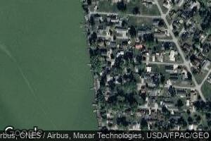 704 W Bayview Dr, Sandusky, OH 44870