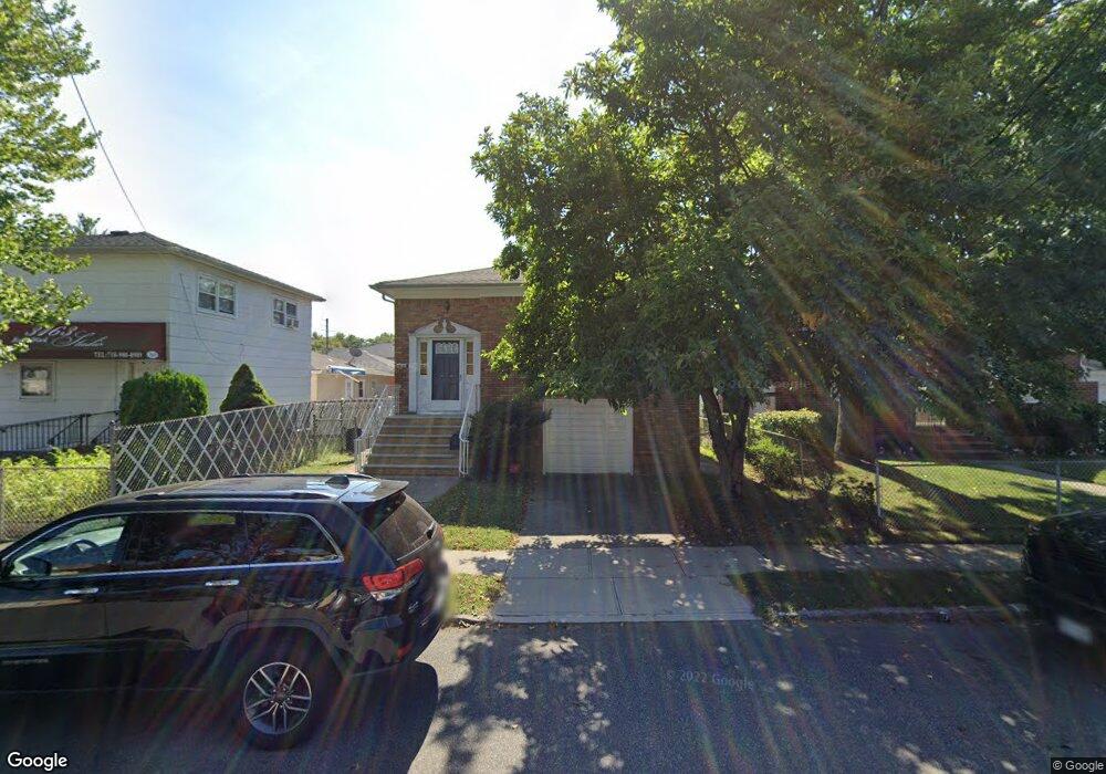 322 Montreal Ave, Staten Island, NY 10306 - photo 1